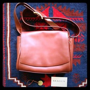 SKAGEN Sylvi flap crossbody in red